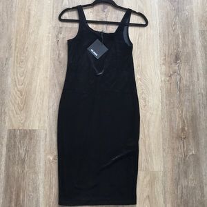 Zara Sleeveless Velvet Midi Dress